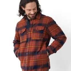 FJÄLLRÄVEN Men's Övik Lite Padded Shirt - Autumn Leaf / Dark Navy -Outdoor Apparel Fjallraven AW22 OvikLitePaddedShirt AutumnLeaf 04