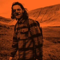 FJÄLLRÄVEN Men's Övik Lite Padded Shirt - Dark Navy / Dark Navy -Outdoor Apparel Fjallraven AW22 OvikLitePaddedShirt Navy 05