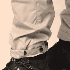 FJÄLLRÄVEN Men's Vidda Pro Lite Trousers - Reg - Indigo Blue -Outdoor Apparel Fjallraven SS23 ViddaProLiteTrousers DarkGrey 05 4caeb6ef d052 4583 8653 9b1b6141911e