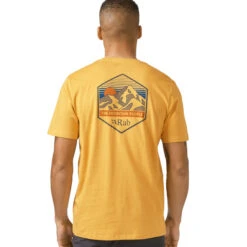 Rab Men's Stance Mountain Peak Tee - Sahara -Outdoor Apparel Rab SS23 MsPeakMountainTee Sahara 05