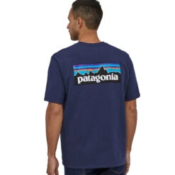 Patagonia Men's P-6 Logo Responsibili-Tee - Classic Navy -Outdoor Apparel SS23 Patagonia P6ResponsibiliTee CNY 02